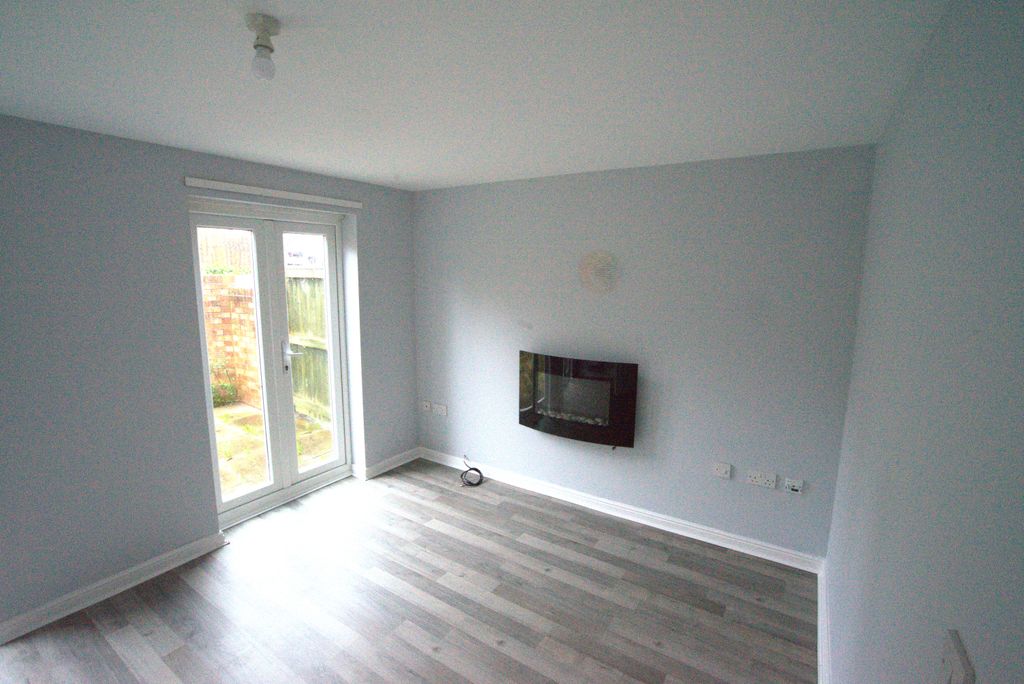 Property photo 2 of 10 Lounge 2