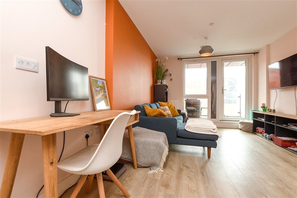 Property photo 3 of 12 Kitchen Lounge/Diner