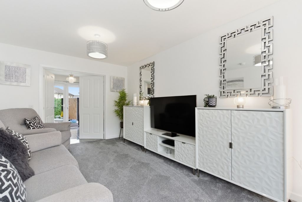 Property photo 3 of 41 5011373