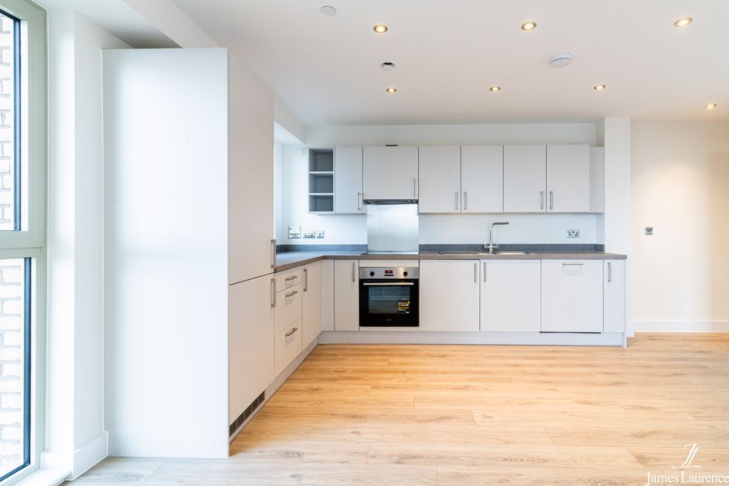 Property photo 3 of 19 8X1A5141-Hdr