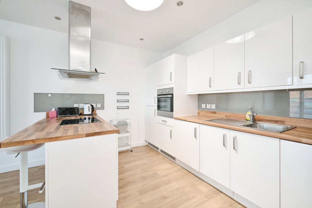 Additional image 5 of 1 bed flat for saleHobson Avenue, Cambridge CB2