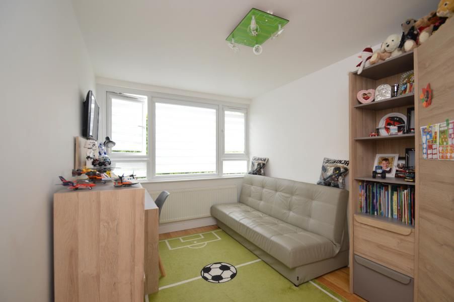 Property photo 3 of 7