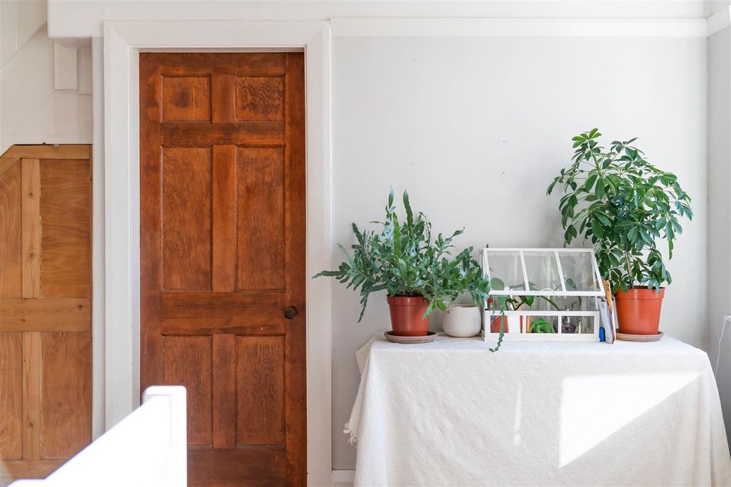 Property photo 3 of 31 Dining Room-5.Jpg