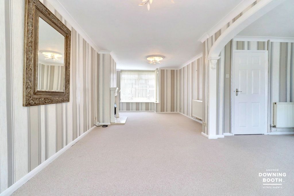 Property photo 3 of 26