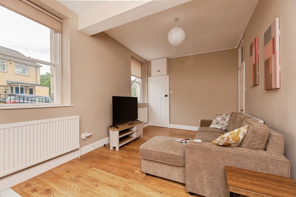 Property photo 3 of 16