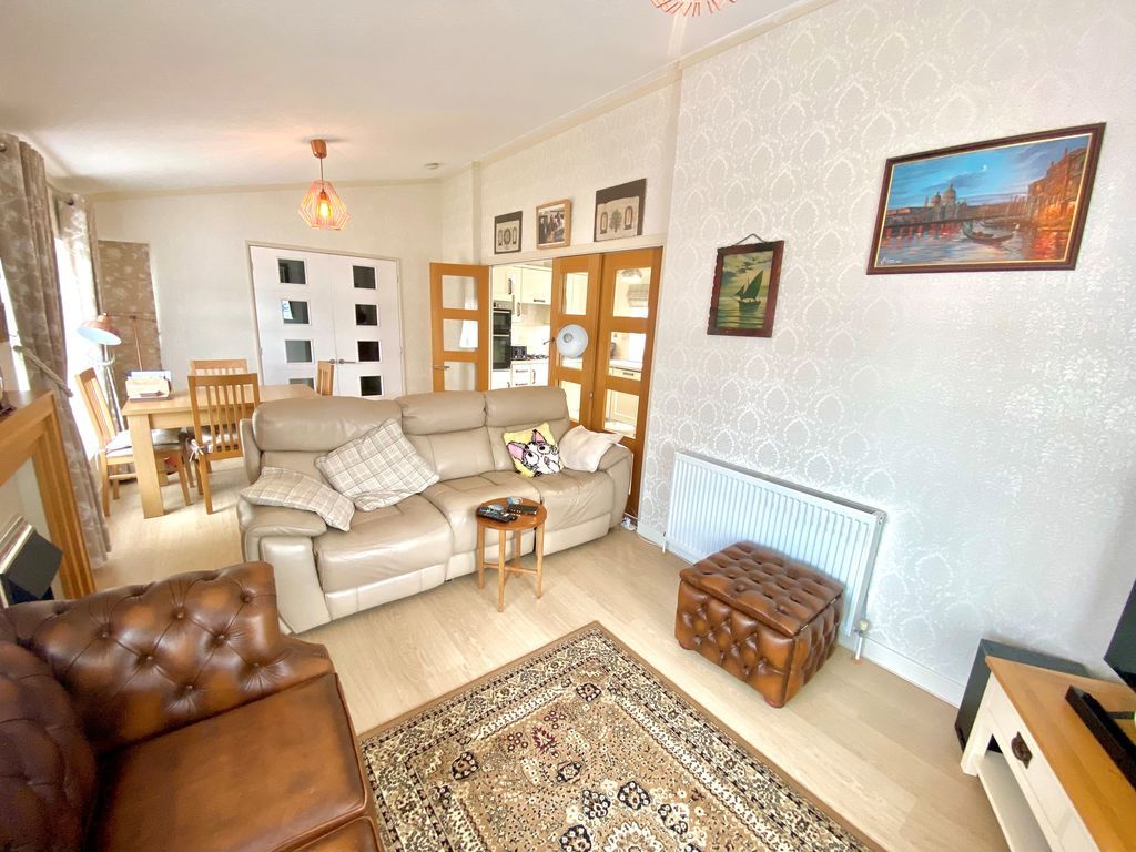 Property photo 2 of 38 Lounge/Dining Room