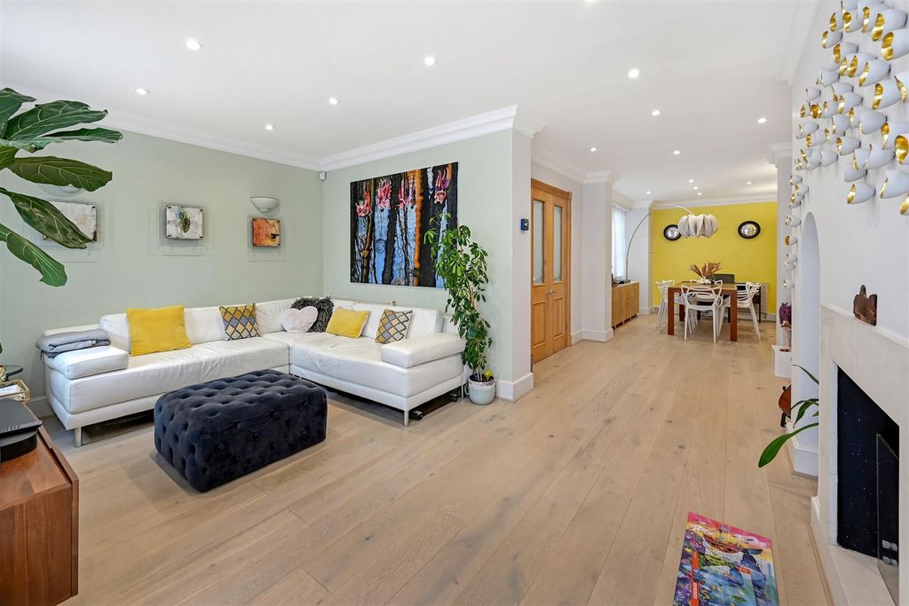 Property photo 1 of 19