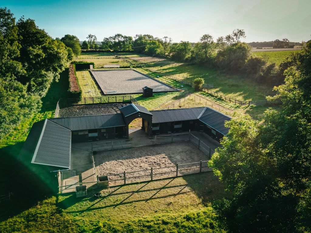 Property photo 3 of 22 4487-Hr-3