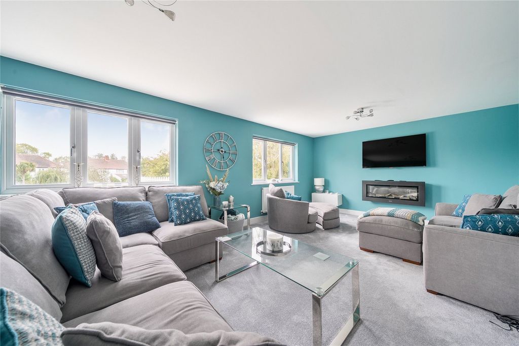 Property photo 2 of 20 Picture No. 11