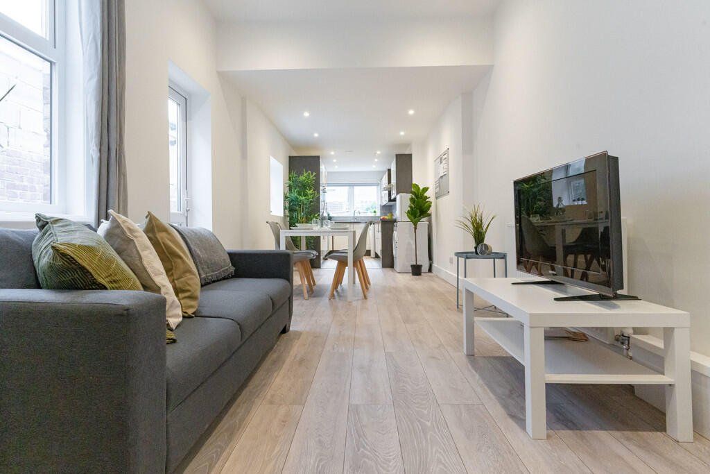 Property photo 3 of 10 Picture No. 06