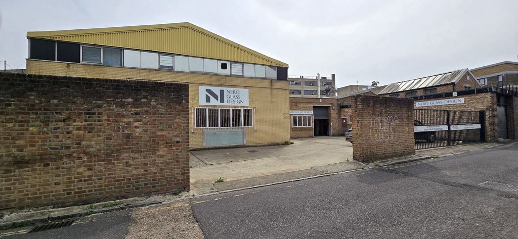 Property photo 2 of 13 F253080c47Db4A3Da83Abb97Ca62c726.Jpg