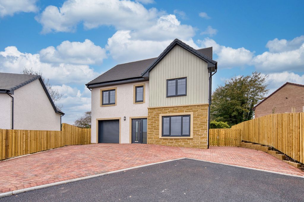 Property photo 1 of 33