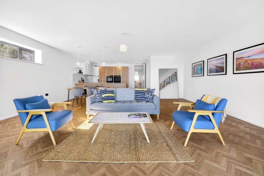 Property photo 2 of 29