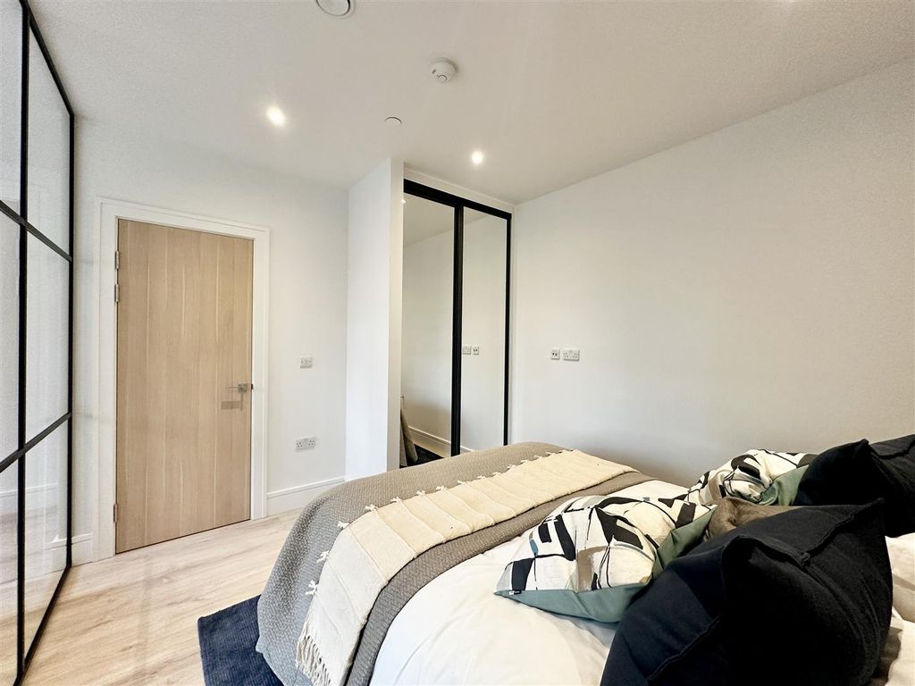 Property photo 3 of 8 Img_5488.Jpg