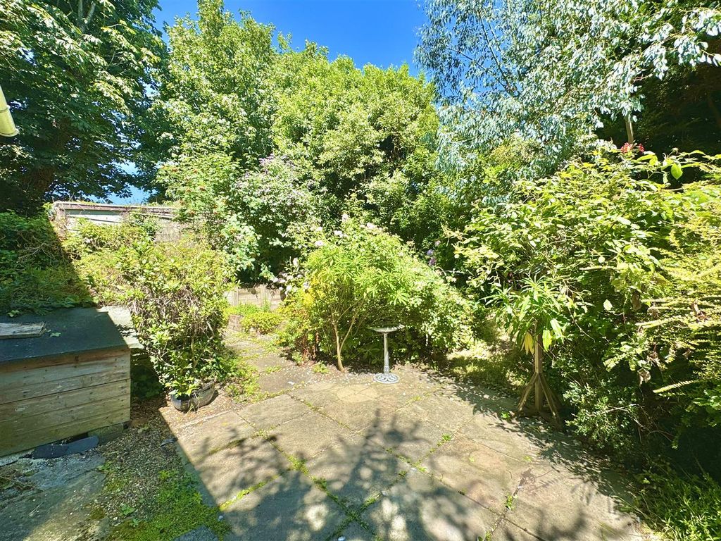 Property photo 2 of 23