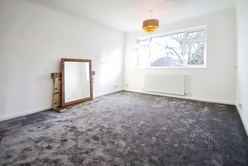 Property photo 2 of 9 Photo 8