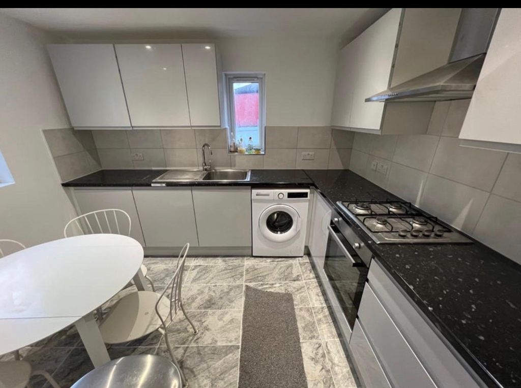 Property photo 3 of 3