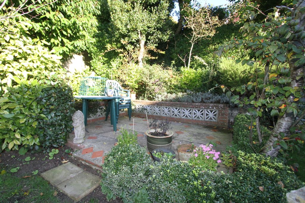 Property photo 3 of 25