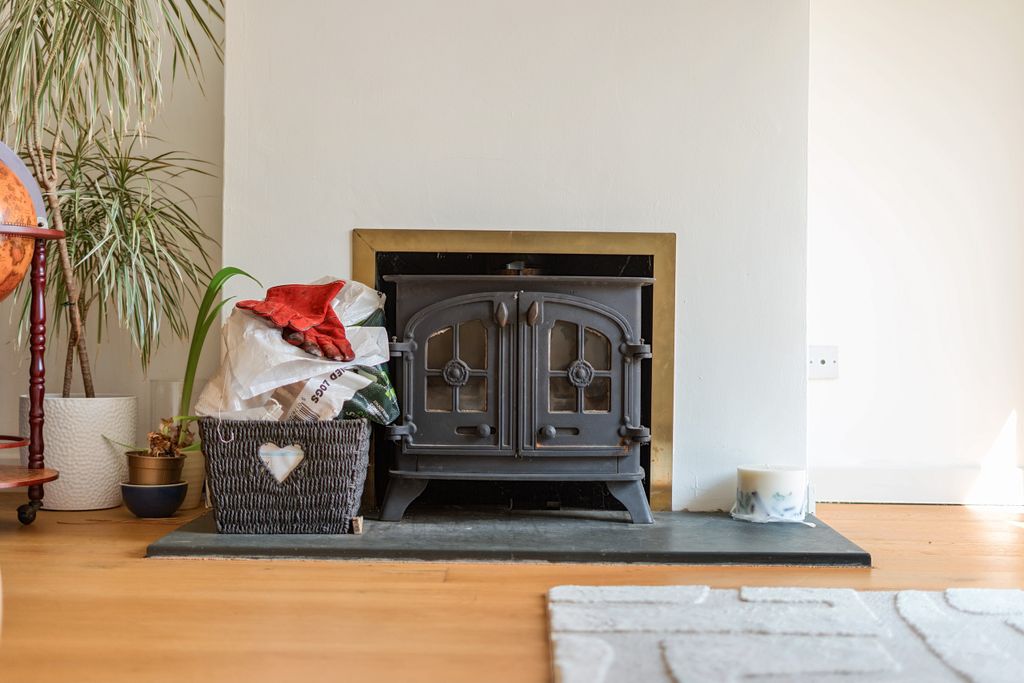 Property photo 3 of 18 1334806-52-689F4c9A8Bdf2-Arw-1