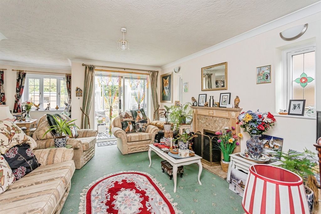 Property photo 3 of 17