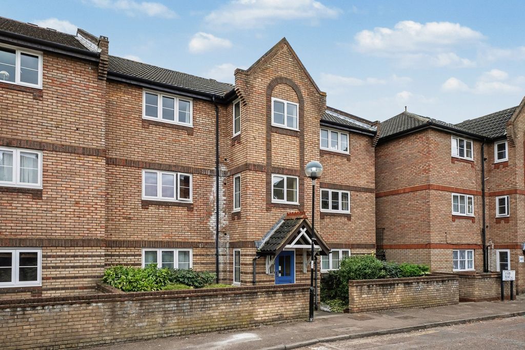 Property photo 2 of 12