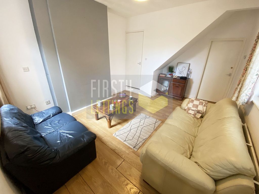 Property photo 2 of 14 Photo 11