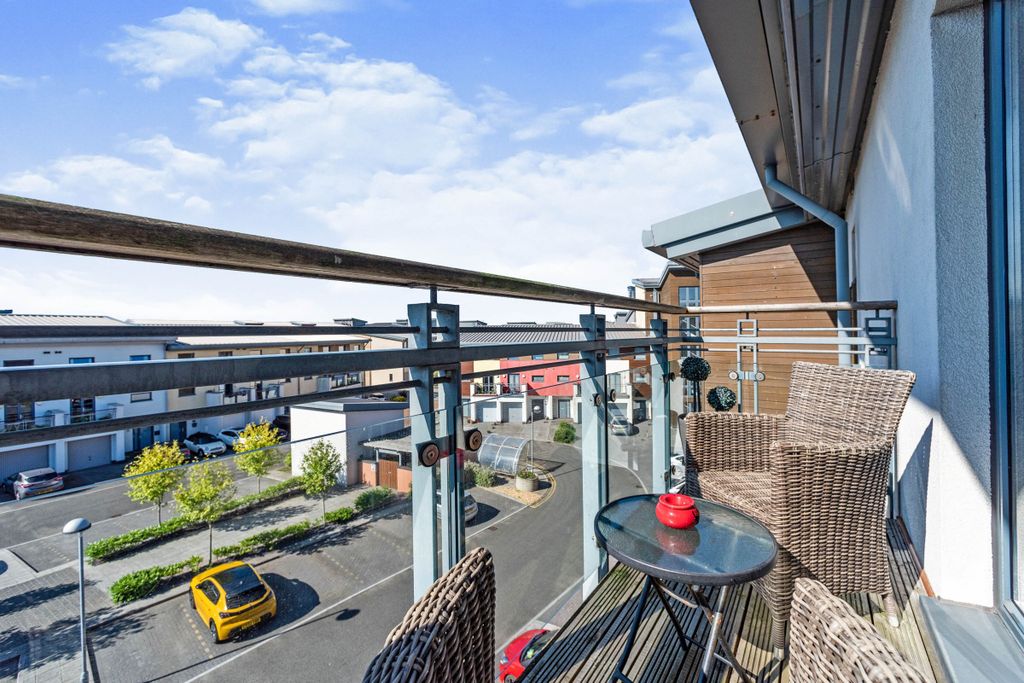Property photo 2 of 15 Balcony