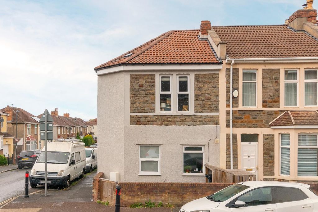 Property photo 2 of 22 1H2R1Bsg - External A.Jpg