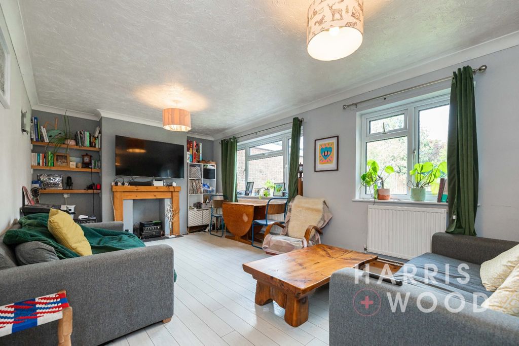 Property photo 2 of 21 4588691