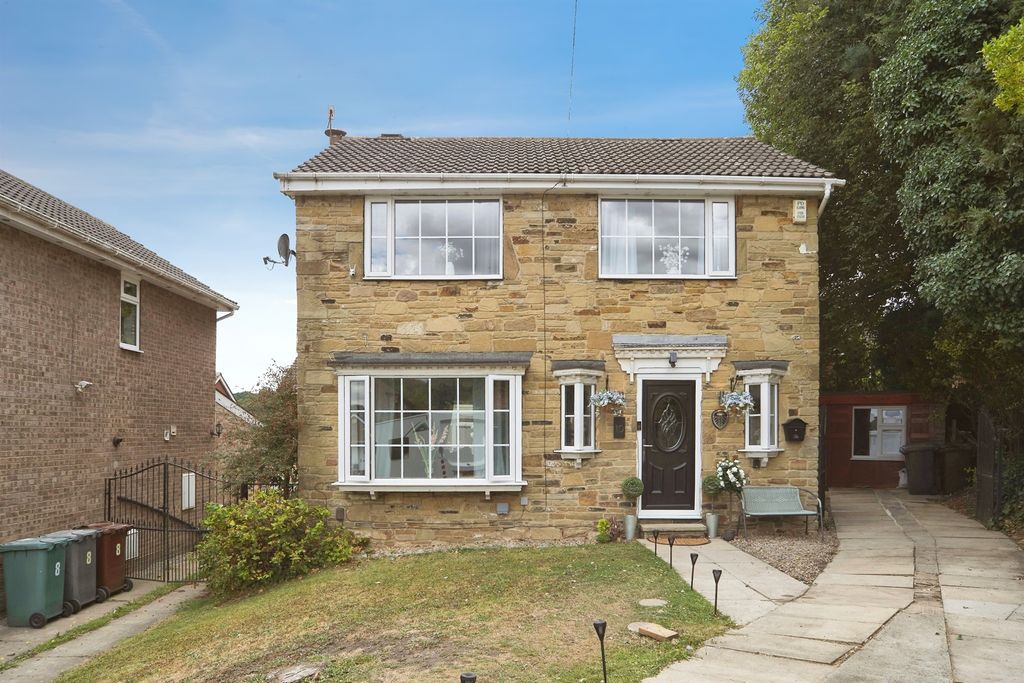 Property photo 1 of 18
