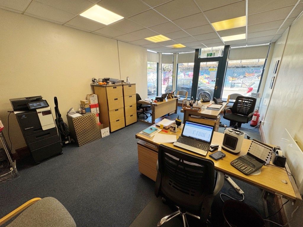 Property photo 2 of 11 Office