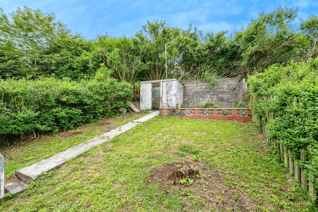 Property photo 3 of 16