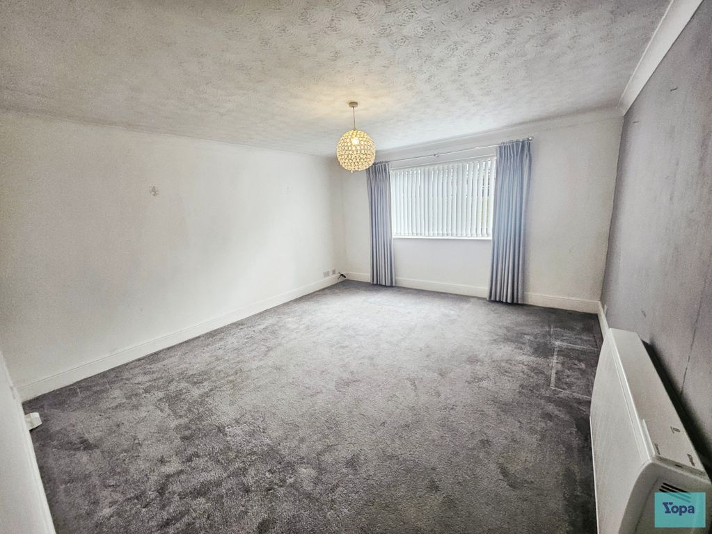 Property photo 2 of 10 Lounge