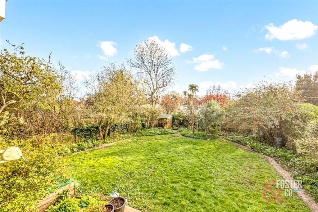 Property photo 2 of 23 Benett Drive, 42-004.Jpg