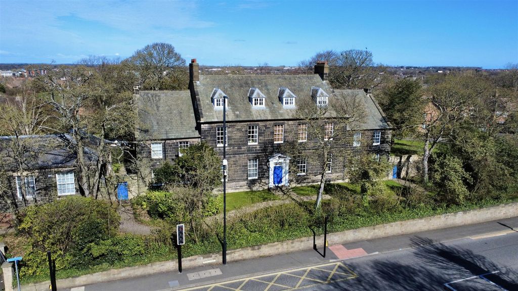 Property photo 1 of 22 58C39Acd-5Bbf-4B5F-Ae5A-46042A70B873_1_201_A.Jpeg