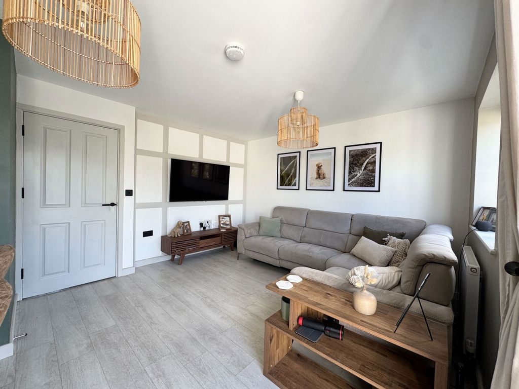 Property photo 3 of 22