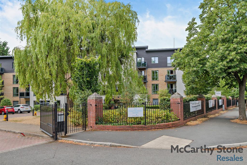Property photo 1 of 16 Jenner Court