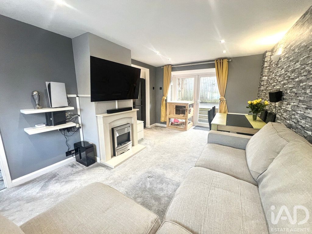 Property photo 2 of 13