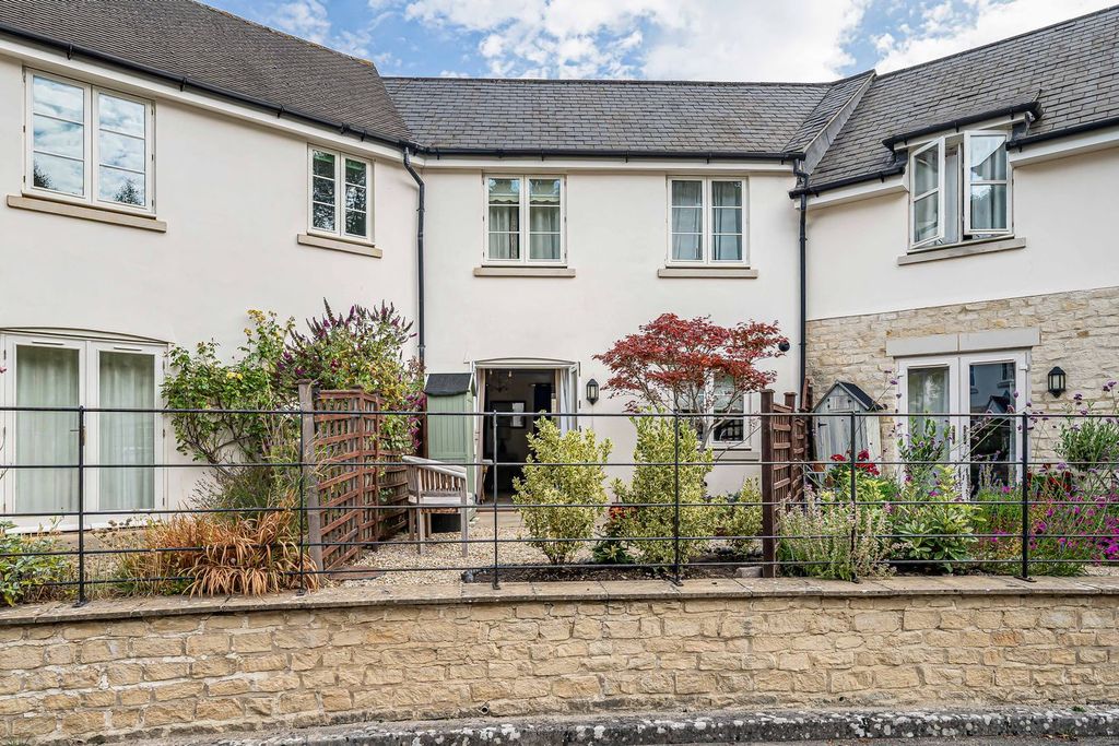 Property photo 1 of 19