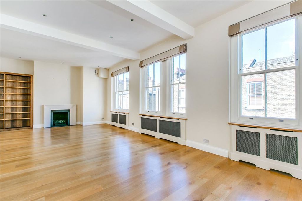 Property photo 2 of 7