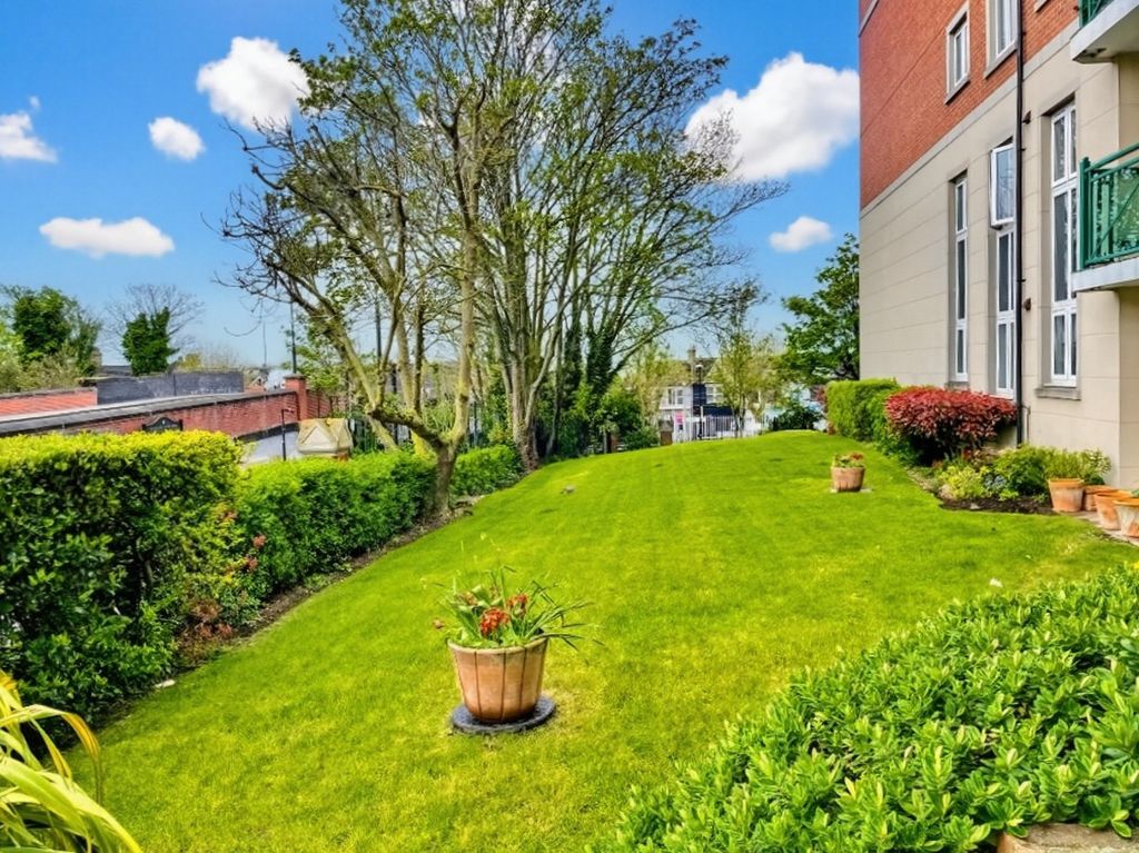 Property photo 3 of 18