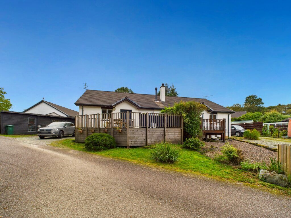 Property photo 1 of 23