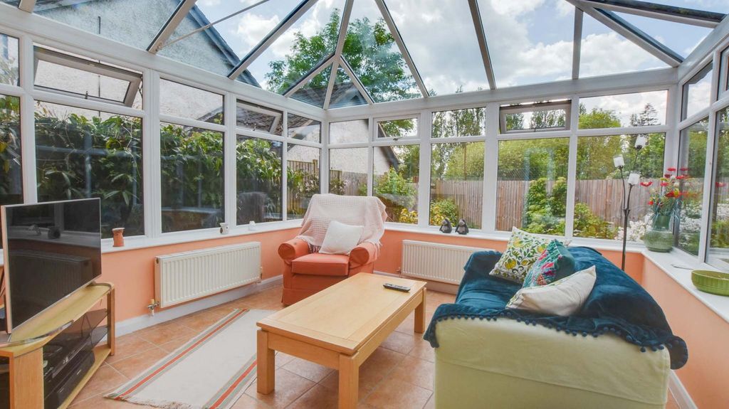 Property photo 3 of 30