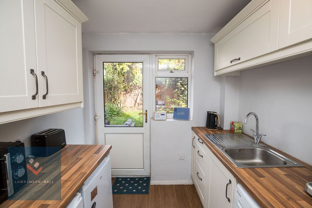 Property photo 3 of 17