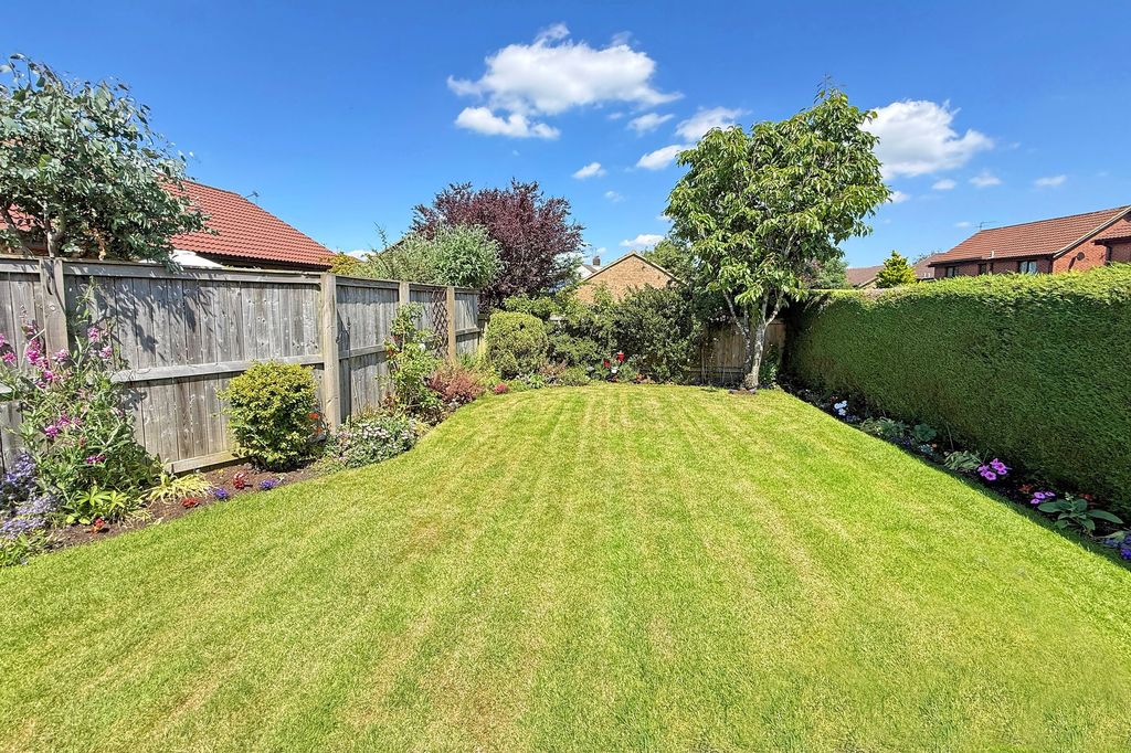 Property photo 2 of 11