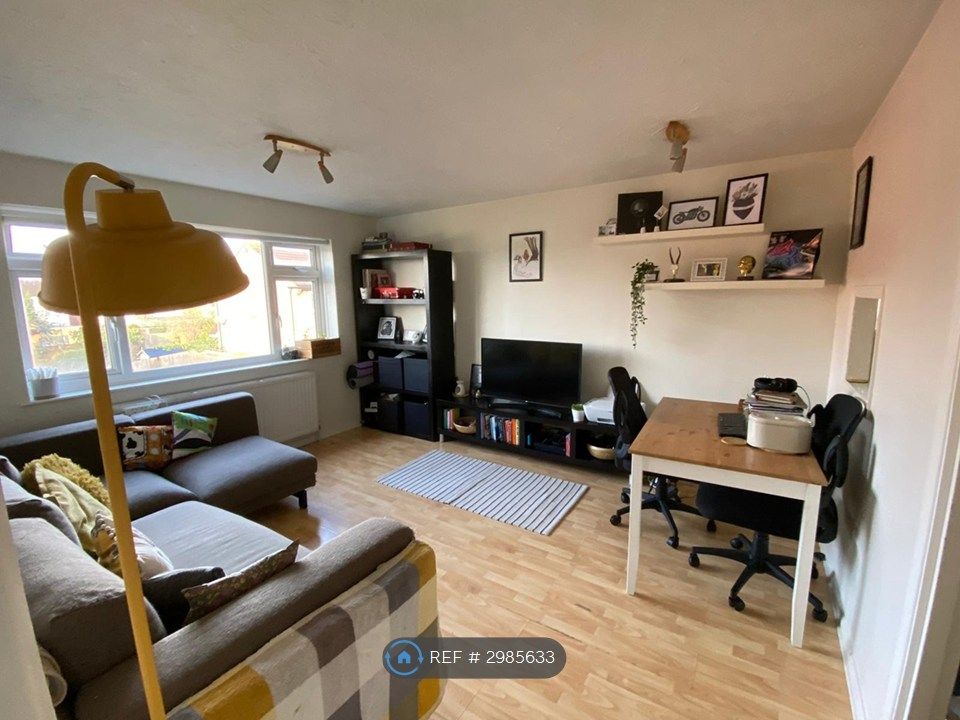 Property photo 3 of 12