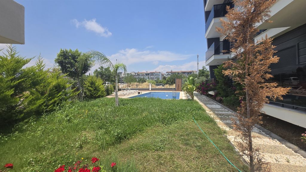 Property photo 2 of 12 Antalya Residence Apartments For Sale - Shard Pool And Gardens