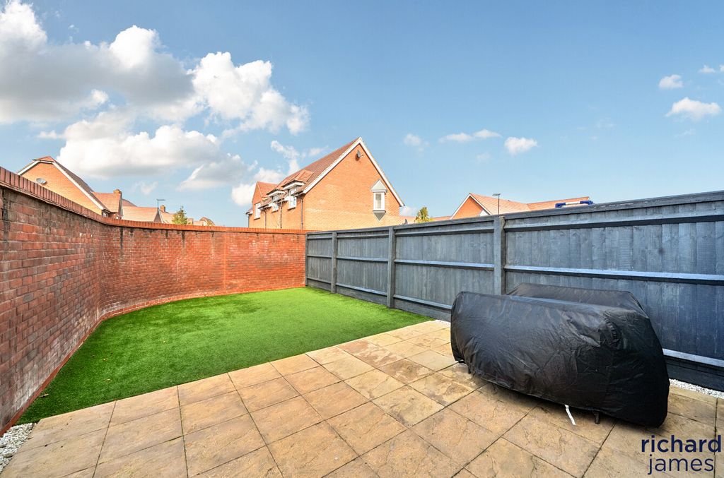 Property photo 2 of 16 Fe4Eafaee6Ab486A958B46F80F3863E2