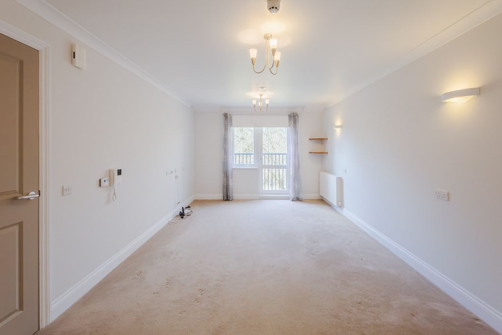 Property photo 2 of 15 5025713