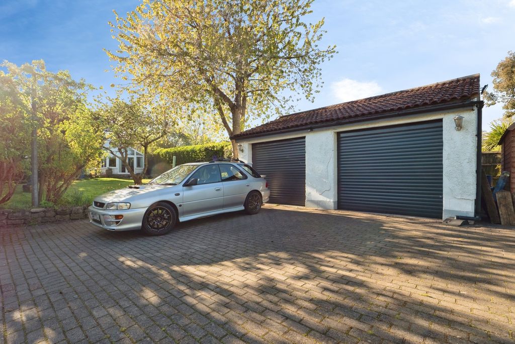 Property photo 3 of 20 Double Garage